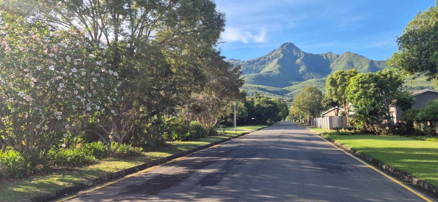 4 Bedroom Property for Sale in Glen Barrie Western Cape